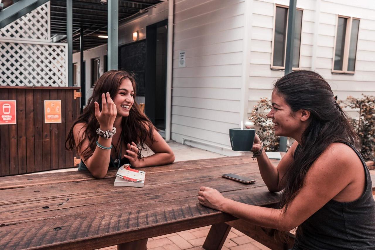 Budds In Surfers Backpackers Gold Coast Luaran gambar